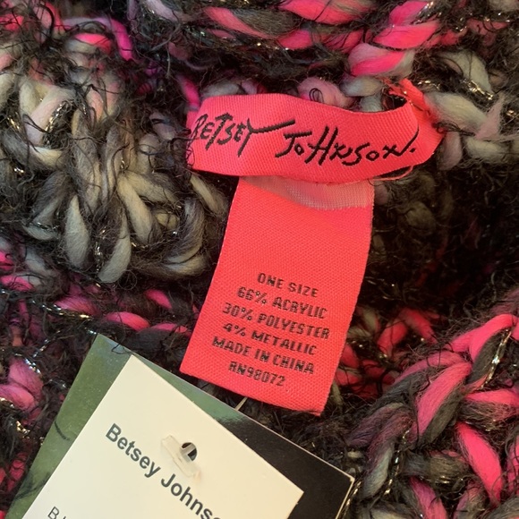 Betsey Johnson Cowl Scarf in Neon Pink • NWT! - Picture 8 of 9